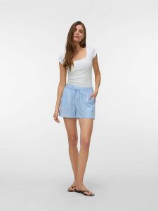 Vero Moda Szorty w kolorze błękitnym rozmiar: S. Niebieskie szorty Vero Moda, bez wzorów, z bawełny, z podwyższonym stanem. Za 98,95 zł.