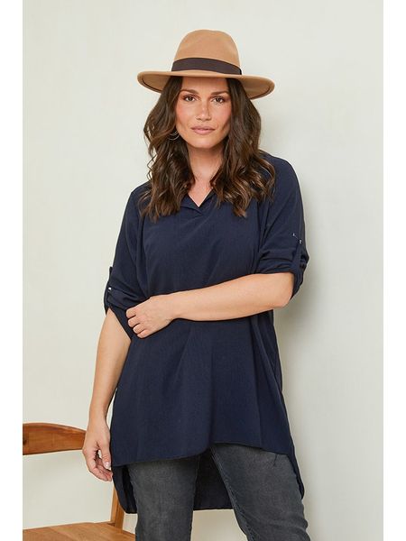 Curvy Lady Bluzka w kolorze granatowym rozmiar: 44/46. Niebieskie bluzki Curvy Lady, bez wzorów, klasyczne, bez kołnierzyka, bez ramiączek. Za 100,99 zł.