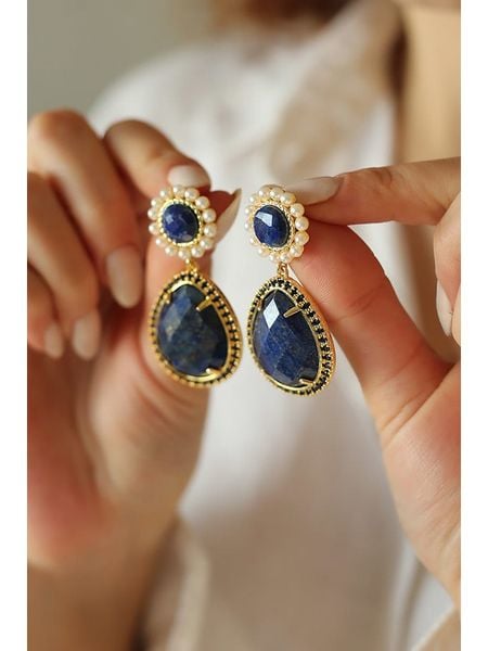 Pierres delicates Pozłacane kolczyki-wkrętki z lapis lazuli rozmiar: onesize. Niebieskie kolczyki Pierres delicates, z lazurytem, pozłacane. Za 100,28 zł.