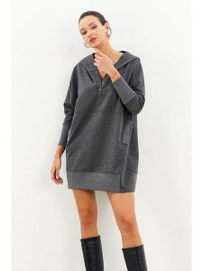 LA Angels Sukienka dresowa w kolorze antracytowym rozmiar: L. Czarne sukienki LA Angels, l, bez wzorów, z dresówki, bez kołnierzyka, bez ramiączek, mini. Za 122,67 zł.
