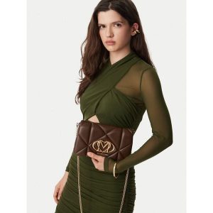 Torebka LOVE MOSCHINO. Brązowe torebki wieczorowe LOVE MOSCHINO, bez wzorów, bez dodatków. Za 576,99 zł.