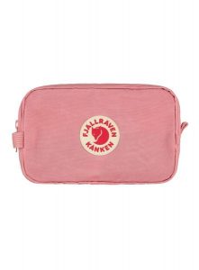 Saszetka Fjallraven Kanken Gear Bag - pink. Czerwone nerki i saszetki Fjällräven, bez wzorów, z tkaniny. Za 125,39 zł.