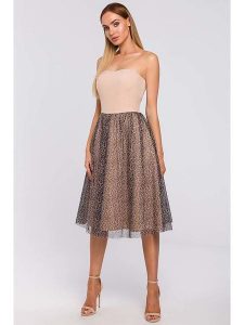 Made of emotion Sukienka w kolorze beżowo-brązowym rozmiar: XXL. Brązowe sukienki Made Of Emotion, xxl, bez wzorów, bez kołnierzyka, bez ramiączek, midi, rozkloszowane. Za 69,91 zł.