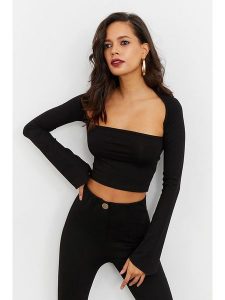 Cool and sexy Koszulka w kolorze czarnym rozmiar: L. Czarne bluzki Cool and sexy, l, bez wzorów, bez kołnierzyka, bez ramiączek. Za 60,99 zł.