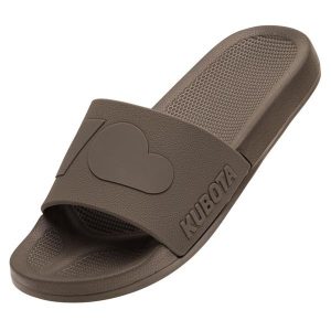 Kubota Klapki Basenowe Basic Plain Cloud. Brązowe klapki Kubota, bez wzorów, bez obcasa. Za 99,99 zł.