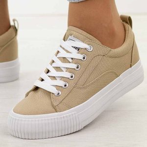 Beżowe trampki damskie American Club Lh114. Brązowe trampki American CLUB, bez wzorów, z jeansu, bez zapięcia. Za 99,00 zł.