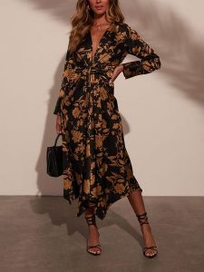 LA Angels Sukienka w kolorze czarnym rozmiar: S. Czarne sukienki LA Angels, na co dzień, s, bez wzorów, bez kołnierzyka, bez ramiączek, maxi, proste. Za 173,99 zł.