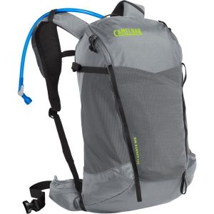 Plecak górski dla dorosłych CamelBak Rim Runner X22 z systemem nawadniania. Szare plecaki Camelbak. Za 510,98 zł.