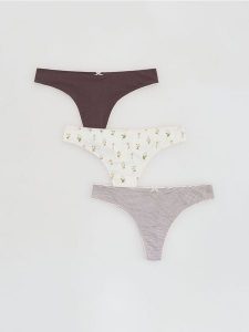 Bawełniane majtki stringi 3 pack - mahoniowy. Brązowe stringi Reserved, bez wzorów, z bawełny. Za 49,99 zł.
