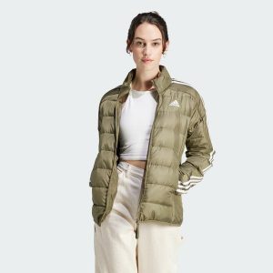Kurtka Essentials 3-Stripes Light Down. Zielone kurtki ADIDAS, xl, bez wzorów, z materiału, bez kaptura. W wyprzedaży za 485,75 zł.