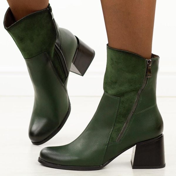 Zielone botki damskie na obcasie M.Daszyński Sa269-1. Zielone botki M.Daszyński, na jesień, bez wzorów, z jeansu, bez obcasa, na obcasie, bez zapięcia. Za 229,00 zł.