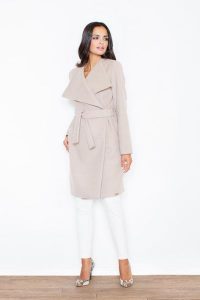 Beżowy Elegancki Płaszcz Oversize Przewiązany Paskiem. Brązowe płaszcze Figl, xl, bez wzorów, z materiału, bez kaptura. Za 389,00 zł.