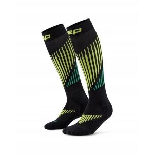 Długie skarpety kompresyjne dla kobiet z wełną Merino Core Run CEP. Czarne skarpetki CEP, bez wzorów, z elastanu. Za 199,00 zł.