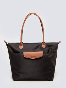 BIG STAR Shopper bag w kolorze czarnym - 45 x 32 cm rozmiar: onesize. Czarne shopper bag Big Star, bez wzorów, z materiału, na ramię, bez dodatków. Za 129,99 zł.