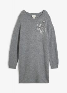 Sukienka dzianinowa z aplikacją. Szare sukienki bonprix, z aplikacjami, z dzianiny, bez kołnierzyka, bez ramiączek. Za 169,99 zł.