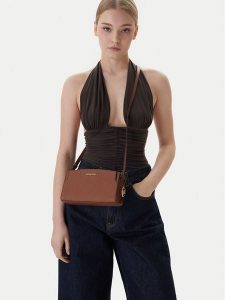 MICHAEL Michael Kors Torebka 32R6GQ6C1L Brązowy. Brązowe torebki klasyczne MICHAEL Michael Kors, bez wzorów, ze skóry, bez dodatków. Za 659,99 zł.