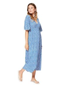 Ipanima Sukienka w kolorze niebieskim rozmiar: 38/40. Niebieskie sukienki Ipanima, bez wzorów, z wiskozy, bez kołnierzyka, bez ramiączek, maxi. Za 100,99 zł.