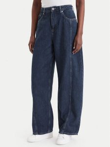 HUGO Jeansy 50567482 Granatowy Boyfriend Fit. Niebieskie jeansy Hugo, bez wzorów, z bawełny. Za 549,99 zł.