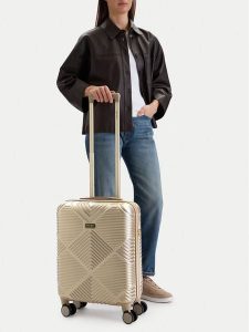 Nine West Walizka kabinowa CEO-NW-S-002-09 GOLD Złoty. Żółte walizki Nine West, bez wzorów, z tworzywa sztucznego. Za 299,99 zł.