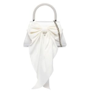 Torebka Steve Madden. Białe torebki klasyczne Steve Madden, bez wzorów, bez dodatków. Za 429,99 zł.