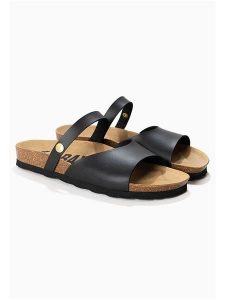 BAYTON Klapki "Marina" w kolorze czarnym rozmiar: 38. Czarne klapki Bayton, bez wzorów, z otwartym noskiem, bez obcasa. Za 122,09 zł.