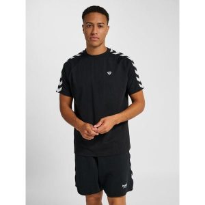 Koszulka Hummel Archive Loose. Białe bluzki Hummel, bez wzorów, sportowe, bez kołnierzyka, bez ramiączek. Za 146,50 zł.