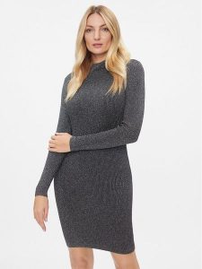 MICHAEL Michael Kors Sukienka dzianinowa MH381ZMAFB Srebrny Slim Fit. Szare sukienki MICHAEL Michael Kors, l, bez wzorów, z dzianiny, bez kołnierzyka, bez ramiączek. Za 694,99 zł.