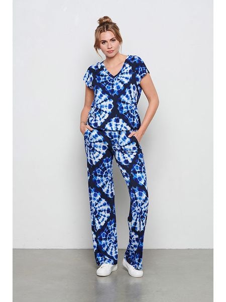 &Co Woman Koszulka "Lucia" w kolorze granatowo-niebieskim rozmiar: M. Niebieskie bluzki &Co Woman, m, bez wzorów, bez kołnierzyka, bez ramiączek. Za 109,52 zł.