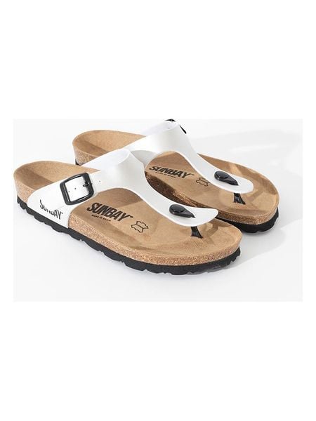 Sunbay Japonki "Camelia" w kolorze białym rozmiar: 36. Białe klapki Sunbay, bez wzorów, bez obcasa. Za 146,63 zł.