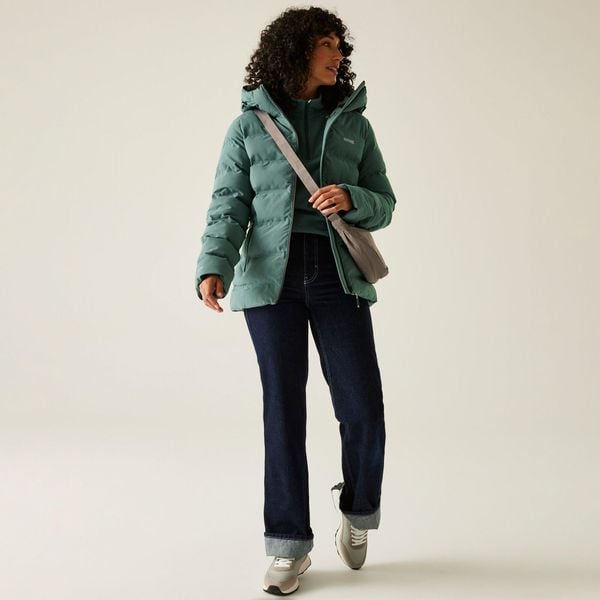 Kurtka damska zimowa ocieplana Altoro. Zielone kurtki Regatta, na zimę, l, bez wzorów, z puchu, bez kaptura. Za 189,99 zł.