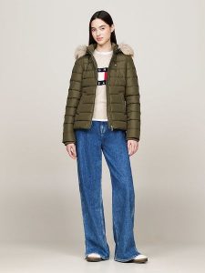 TOMMY JEANS Kurtka zimowa w kolorze khaki rozmiar: S. Brązowe kurtki Tommy Jeans, na zimę, s, bez wzorów, z jeansu, bez kaptura. Za 390,92 zł.