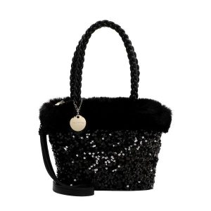 Emily & Noah Torebka Shopper E&N Hara Torby podróżne 1 ct Damski. Torby podróżne i sportowe Emily & Noah, z aplikacjami, z materiału. Za 168,99 zł.