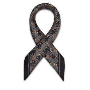 Apaszka Guess. Szare apaszki i chusty Guess, z aplikacjami. Za 199,99 zł.