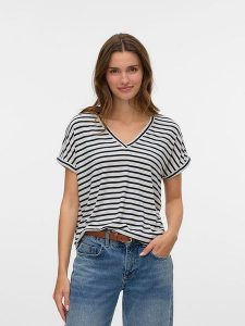 Vero Moda Koszulka w kolorze kremowym rozmiar: XS. Brązowe bluzki Vero Moda, xs, bez wzorów, bez kołnierzyka, bez ramiączek. Za 48,28 zł.