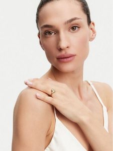 Guess Pierścionek JUBR05 251JW Złoty. Żółte pierścionki Guess, metalowe. Za 119,99 zł.