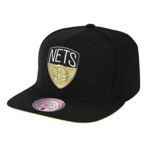 Czapka z daszkiem bejsbolówka Mitchell & Ness NBA Brooklyn Nets. Czarne czapki MITCHELL & NESS, bez wzorów, sportowe. Za 109,00 zł.