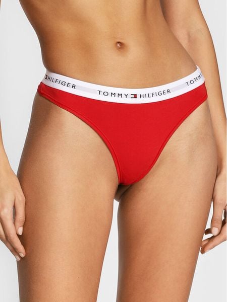 Tommy Hilfiger Stringi UW0UW03835 Czerwony. Czerwone stringi TOMMY HILFIGER, bez wzorów, z bawełny. Za 79,99 zł.