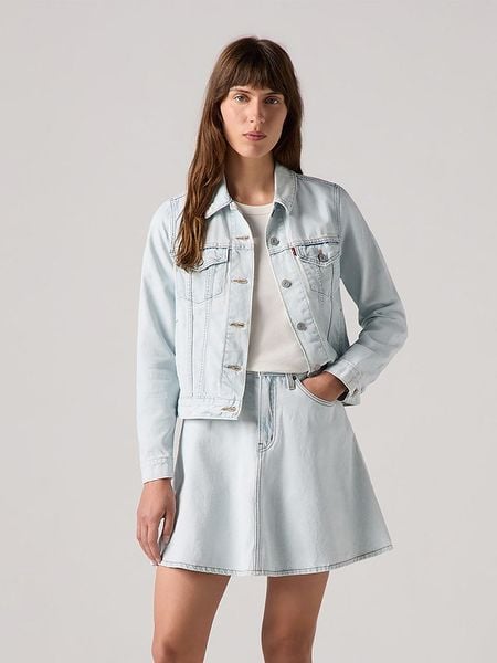 Levi's Kurtka dżinsowa w kolorze błękitnym rozmiar: M. Niebieskie kurtki Levi's®, m, z aplikacjami, bez kaptura. Za 268,55 zł.