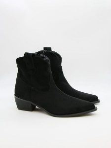 Bellucci Kowbojki w kolorze czarnym rozmiar: 37. Czarne buty zimowe Bellucci, bez obcasa, bez zapięcia. Za 174,95 zł.