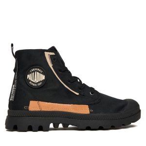Trapery Palladium. Czarne buty zimowe Palladium, bez obcasa, bez zapięcia. Za 289,99 zł.