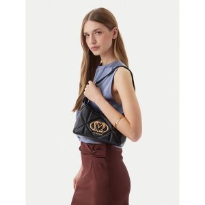 Torebka LOVE MOSCHINO. Czarne torebki klasyczne LOVE MOSCHINO, bez wzorów, bez dodatków. Za 692,99 zł.