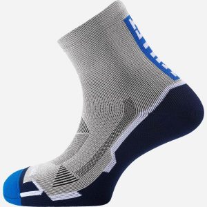 Skarpety do biegania w terenie Millet Intense Crew Socks Szary. Niebieskie skarpetki Millet, bez wzorów, z tkaniny. Za 89,00 zł.