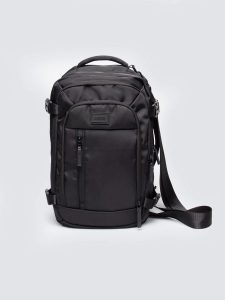 Plecak unisex podróżny 2w1 czarny Leonardo 906. Czarne plecaki Big Star. Za 199,99 zł.