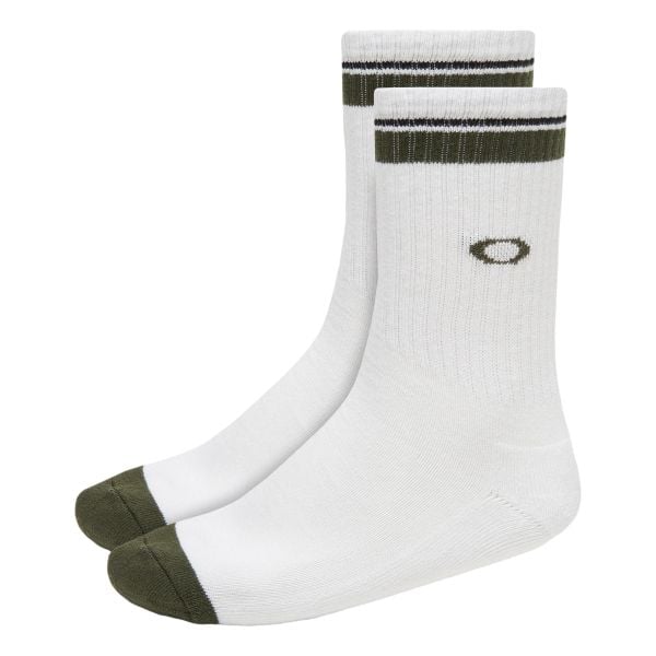 Skarpetki turystyczne długie unisex Oakley Essential Socks 3 pary. Białe skarpetki Oakley, bez wzorów. Za 70,99 zł.