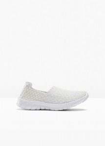 Wygodne buty wsuwane na elastycznej podeszwie. Białe buty sportowe bonprix, bez wzorów, bez zapięcia. Za 109,99 zł.