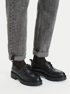 G-Star Raw Półbuty CEO-WI34-3410-18513 Czarny. Czarne półbuty G-Star, bez wzorów, ze skóry, bez obcasa, na płaskiej podeszwie, bez zapięcia. Za 329,99 zł.