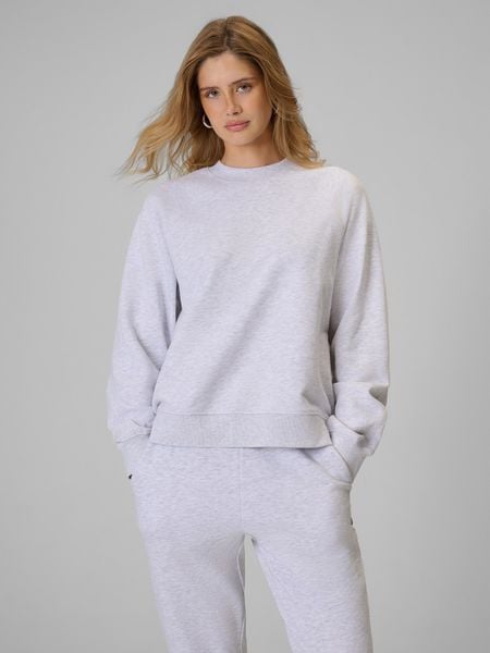 4F Bluza dresowa loose bez kaptura damska - szara M. Szare bluzy 4f, l, bez wzorów, z bawełny, bez kaptura. Za 129,99 zł.