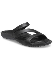 Crocs Klapki "Kadee II" w kolorze czarnym rozmiar: 34/35. Czarne klapki Crocs, bez wzorów, z otwartym noskiem, bez obcasa. Za 76,45 zł.