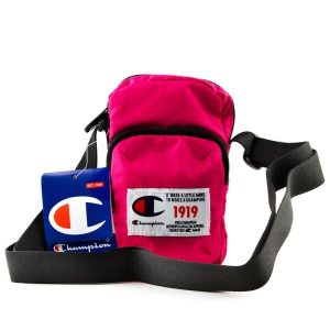 Saszetka turystyczna Champion Mini Shoulder na ramię. Czerwone nerki i saszetki Champion, bez wzorów, z poliesteru. W wyprzedaży za 64,00 zł.