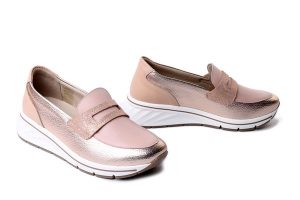 Suave 940539-82 Złoty, półbuty damskie. Żółte półbuty Suave, bez wzorów, bez obcasa, na koturnie, bez zapięcia. Za 374,90 zł.